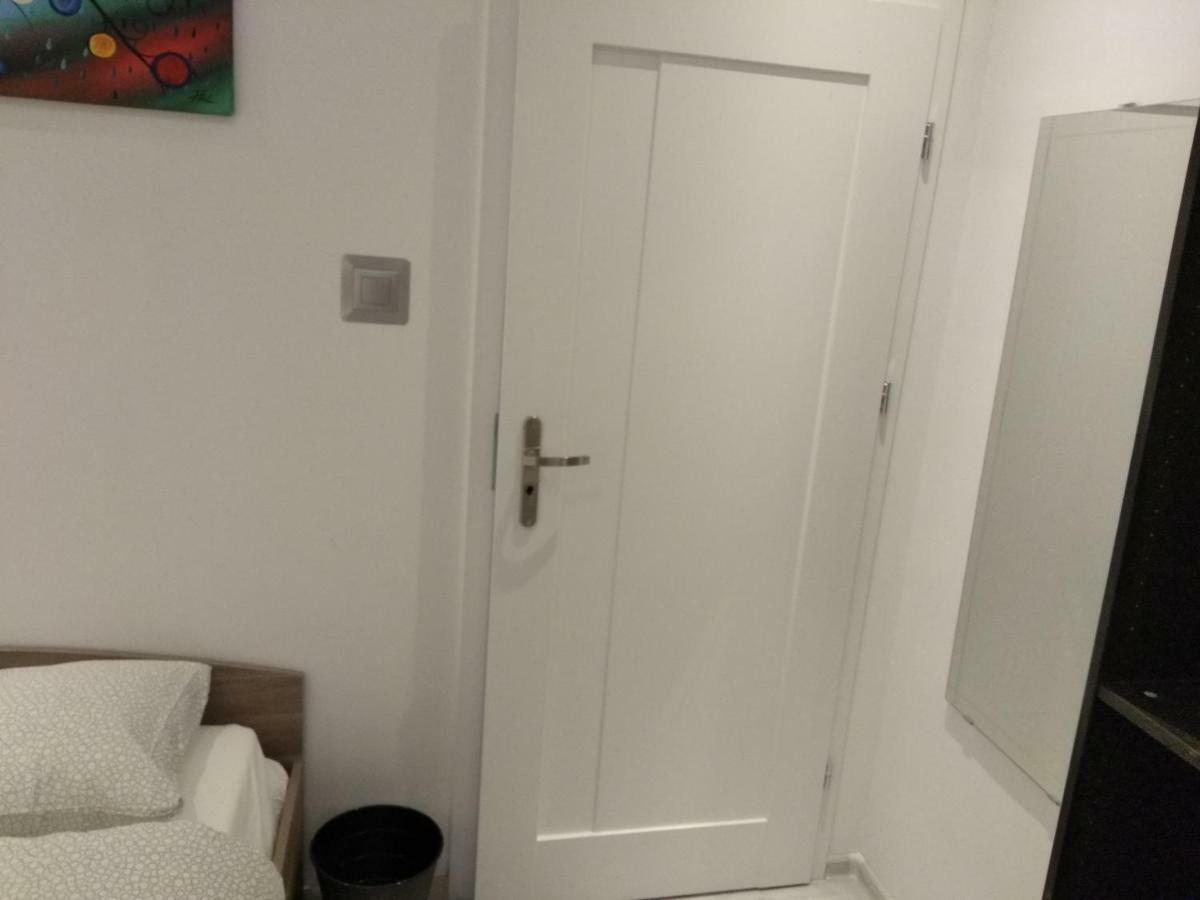 Modern&Cozy Rooms Poznan Ngoại thất bức ảnh